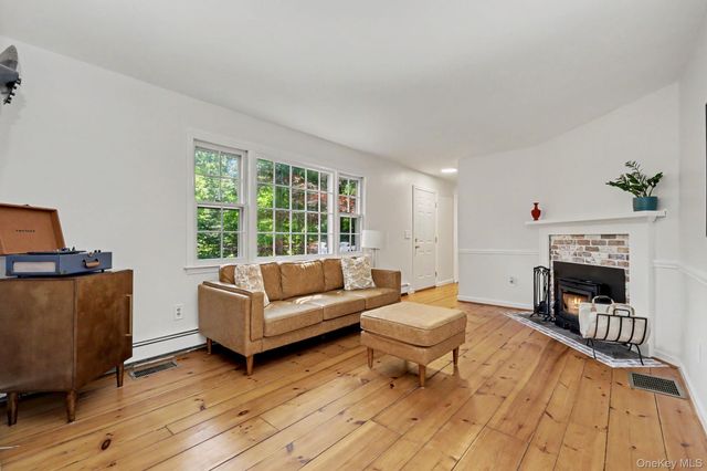 15 Westchester Avenue, Pound Ridge, NY 10576
