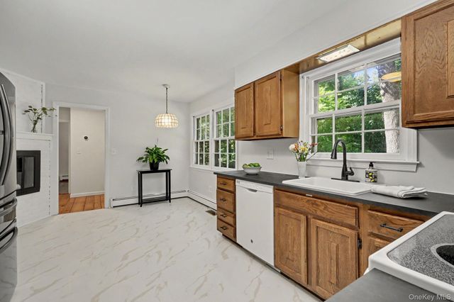 15 Westchester Avenue, Pound Ridge, NY 10576