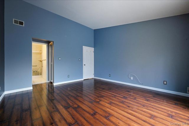 23 Sandy Hill Road, Commack, NY 11725