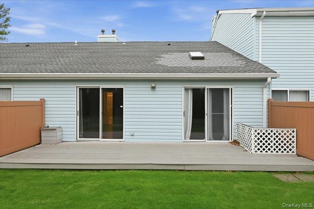 23 Sandy Hill Road, Commack, NY 11725