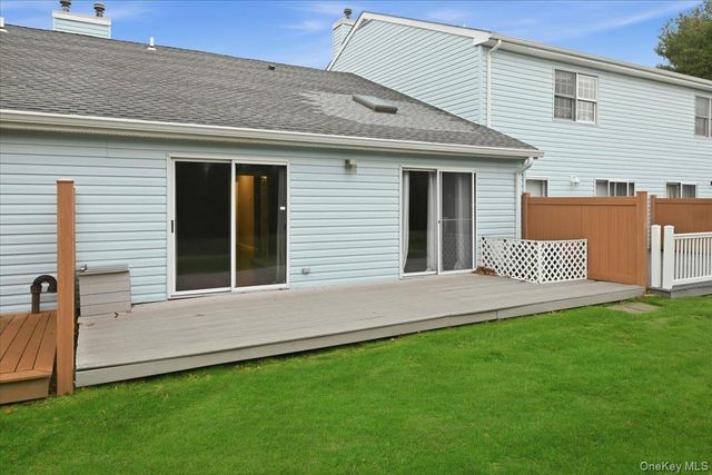 23 Sandy Hill Road, Commack, NY 11725