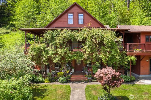 100 Alder St, Wilkeson, WA 98396
