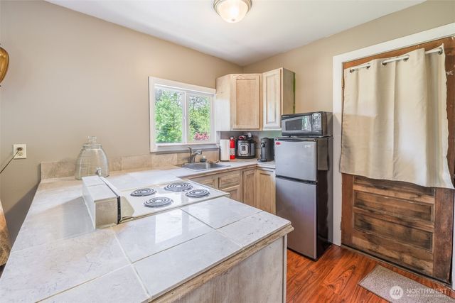 100 Alder St, Wilkeson, WA 98396