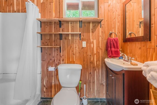 100 Alder St, Wilkeson, WA 98396