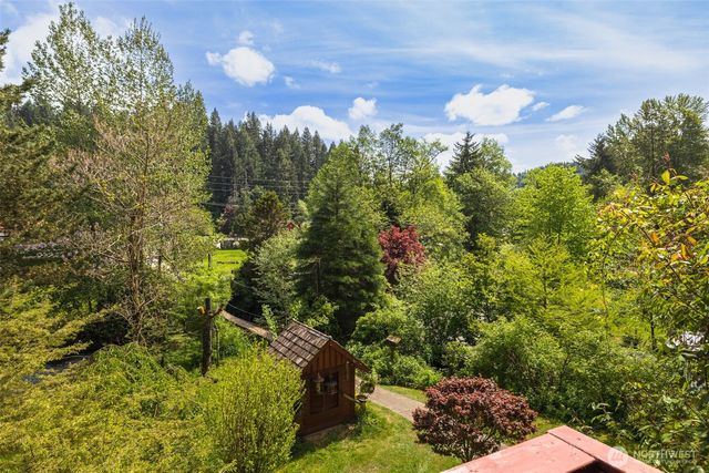 100 Alder St, Wilkeson, WA 98396