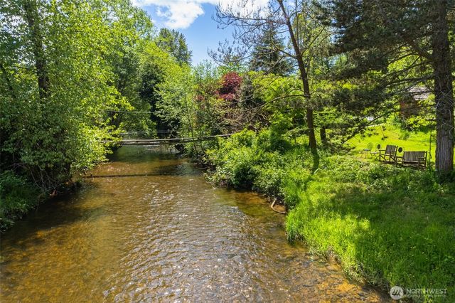 100 Alder St, Wilkeson, WA 98396
