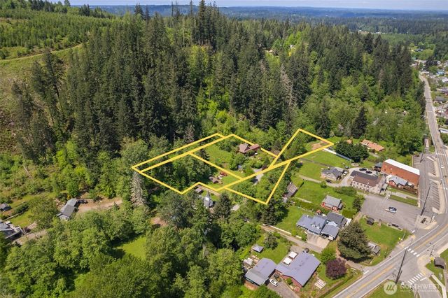 100 Alder St, Wilkeson, WA 98396