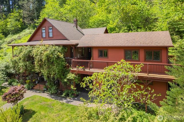 100 Alder St, Wilkeson, WA 98396