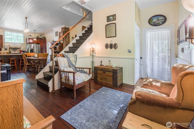 100 Alder St, Wilkeson, WA 98396