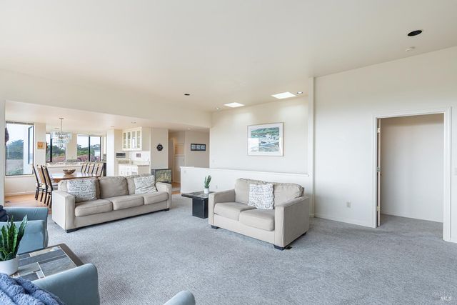 150 Cypress Loop, Bodega Bay, CA 94923