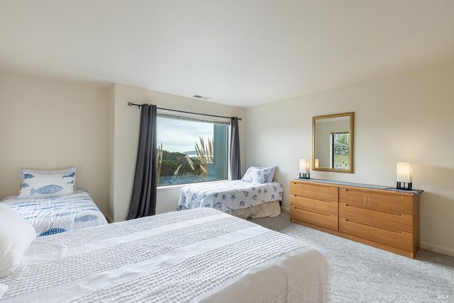 150 Cypress Loop, Bodega Bay, CA 94923