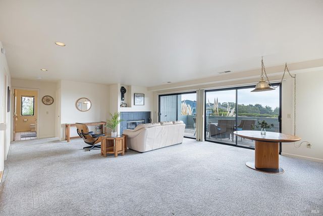 150 Cypress Loop, Bodega Bay, CA 94923