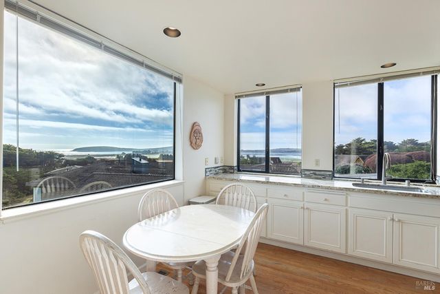 150 Cypress Loop, Bodega Bay, CA 94923