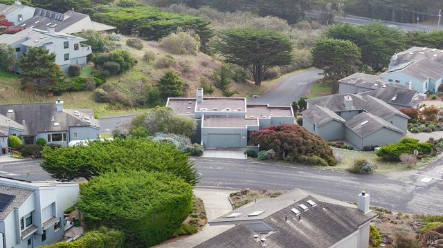 150 Cypress Loop, Bodega Bay, CA 94923