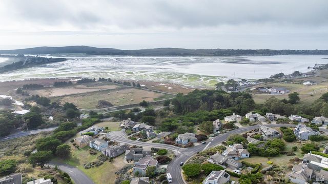150 Cypress Loop, Bodega Bay, CA 94923
