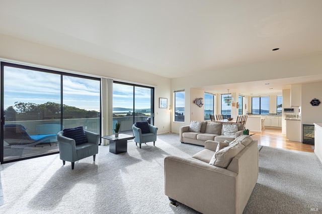 150 Cypress Loop, Bodega Bay, CA 94923
