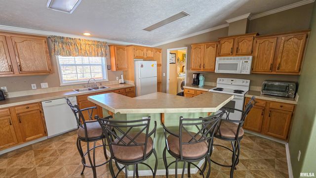 50 SHAW Road, Creal Springs, IL 62922