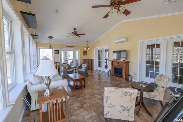 50 SHAW Road, Creal Springs, IL 62922