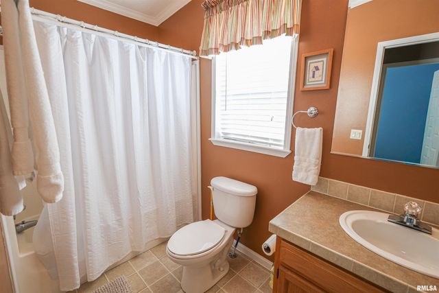 50 SHAW Road, Creal Springs, IL 62922