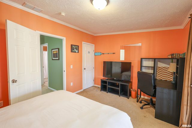 50 SHAW Road, Creal Springs, IL 62922