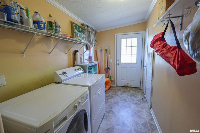 50 SHAW Road, Creal Springs, IL 62922