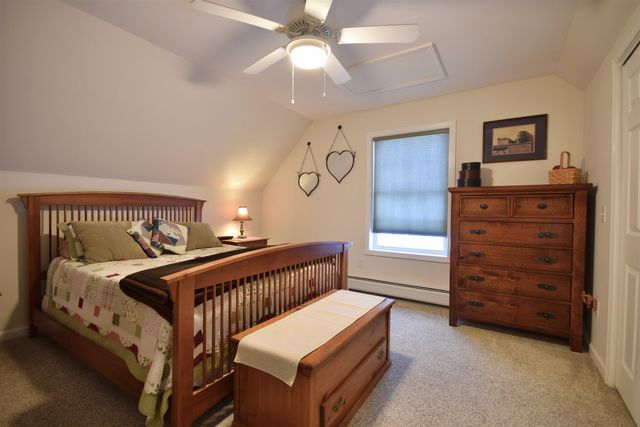 86 Reynolds Road, Grand Isle, VT 05458