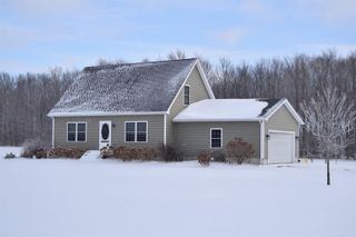 86 Reynolds Road, Grand Isle, VT 05458