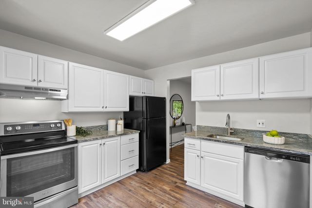 21 BRIARDALE, Derwood, MD 20855