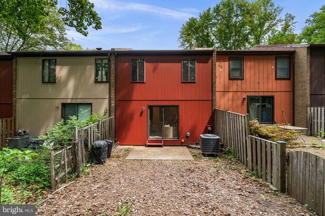 21 BRIARDALE, Derwood, MD 20855