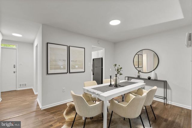 21 BRIARDALE, Derwood, MD 20855