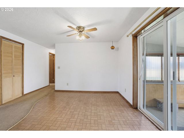 1986 Sw TAMARACK St, Mc Minnville, OR 97128