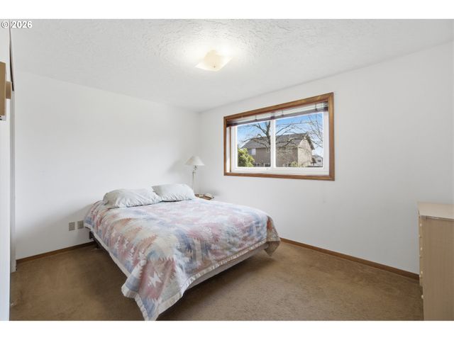 1986 Sw TAMARACK St, Mc Minnville, OR 97128