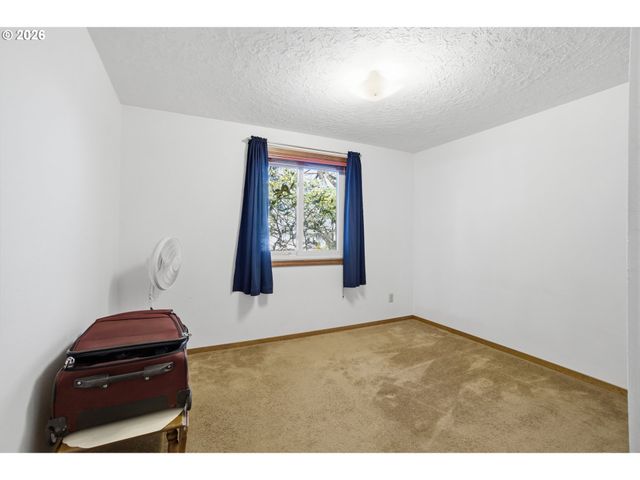 1986 Sw TAMARACK St, Mc Minnville, OR 97128