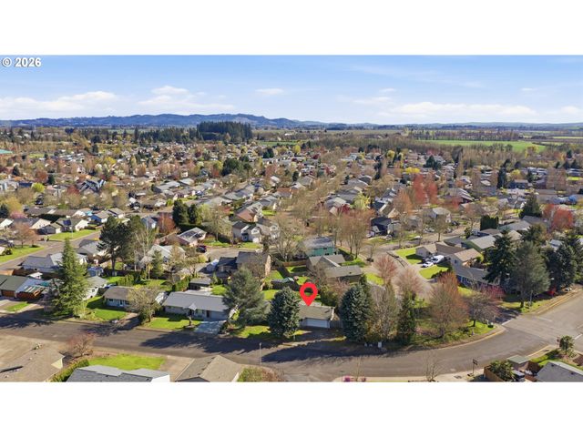 1986 Sw TAMARACK St, Mc Minnville, OR 97128