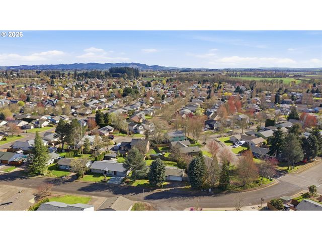 1986 Sw TAMARACK St, Mc Minnville, OR 97128