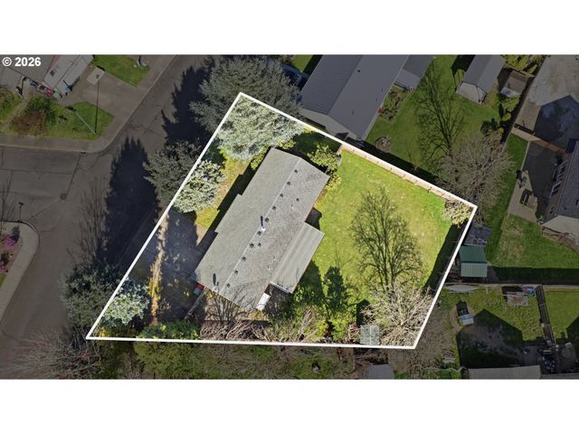 1986 Sw TAMARACK St, Mc Minnville, OR 97128