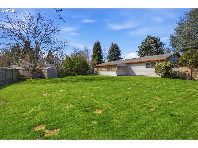 1986 Sw TAMARACK St, Mc Minnville, OR 97128