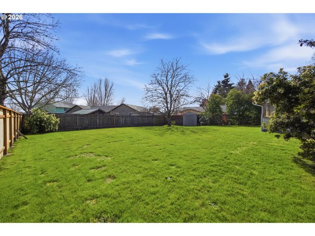 1986 Sw TAMARACK St, Mc Minnville, OR 97128