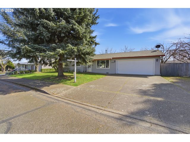 1986 Sw TAMARACK St, Mc Minnville, OR 97128