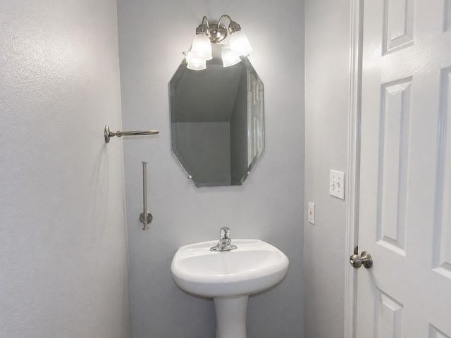 16810 Deck Court, Crosby, TX 77532