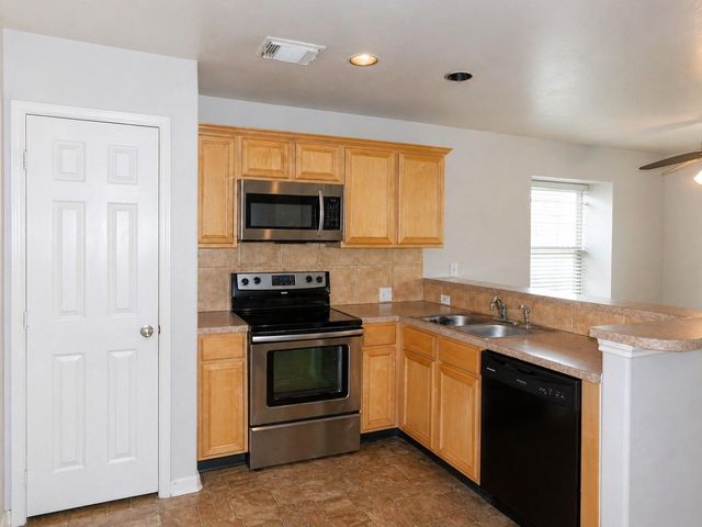16810 Deck Court, Crosby, TX 77532