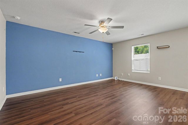 3337 Ellingford Road, Charlotte, NC 28214