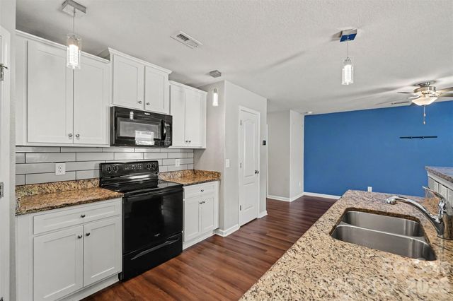 3337 Ellingford Road, Charlotte, NC 28214