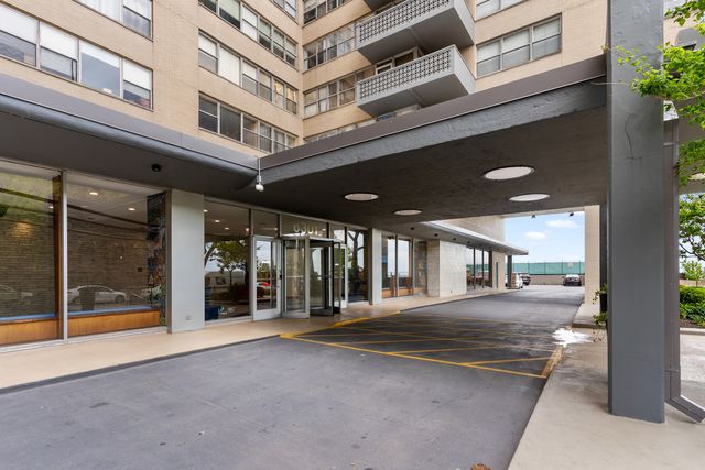 6301 N Sheridan Road 6K, Chicago, IL 60660