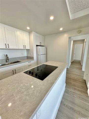 1535 Pensacola Street 802, Honolulu, HI 96822