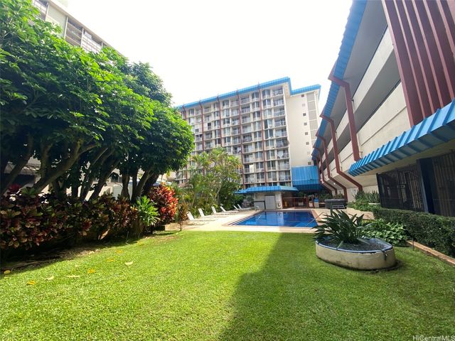 1535 Pensacola Street 802, Honolulu, HI 96822