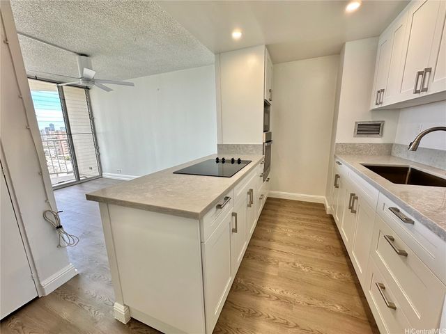 1535 Pensacola Street 802, Honolulu, HI 96822