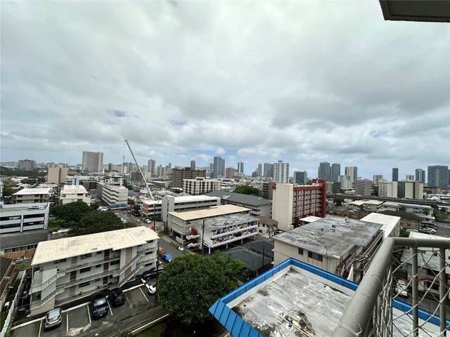 1535 Pensacola Street 802, Honolulu, HI 96822