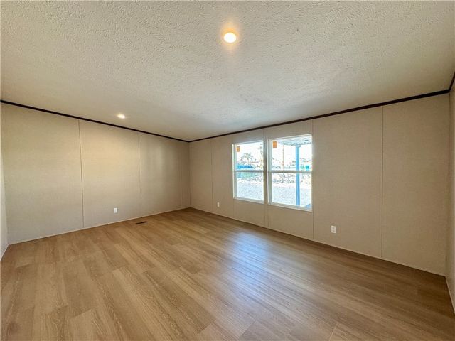 1326 Agate Avenue, Bullhead City, AZ 86442