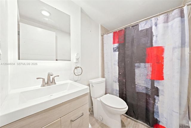 7501 E Treasure Dr 2S, North Bay Village, FL 33141